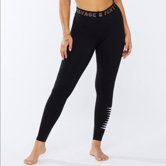 Savage X Fenty Black Leggings EUC Large - Picture 1 of 12